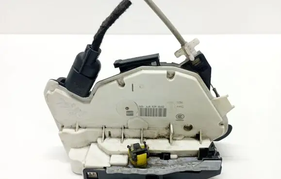 Seat Ibiza IV (6J,6P) Rear door lock 6J0839016D 06B6J0839016D
