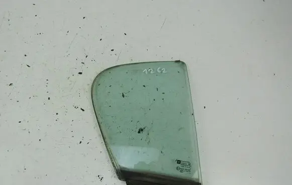 Opel Astra H Rear side window 
