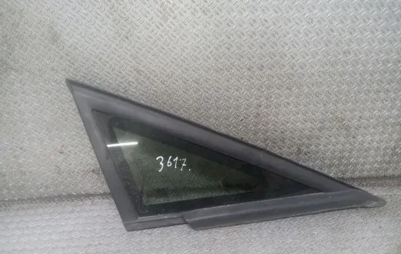 Seat Leon (1P) Front triangle window/glass 