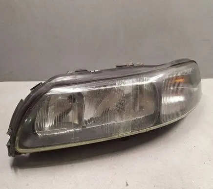 Volvo V70 Headlight/headlamp 8662919 89006878