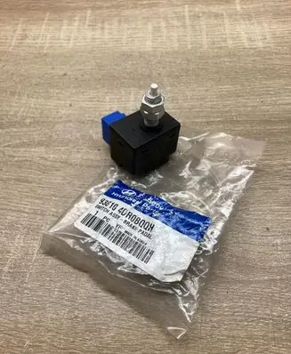 Hyundai i30 Brake pedal sensor switch 938104DR0BQQH