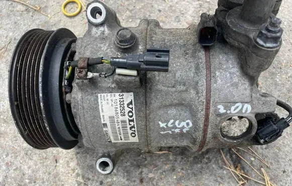 Volvo S60 Air conditioning (A/C) compressor (pump) 31332528 101868054B4