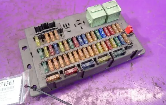 Mini One - Cooper R50 - 53 Fuse box set
