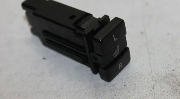 Toyota Auris 150 Seat heating switch