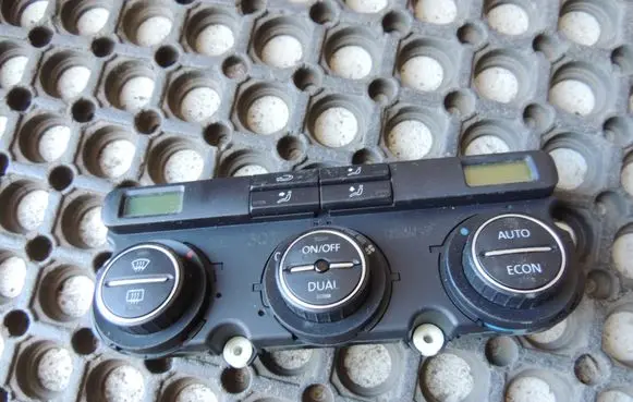 Volkswagen Jetta V Climate control unit 1K0907044BH