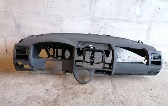 Volkswagen Transporter - Caravelle T5 Dashboard