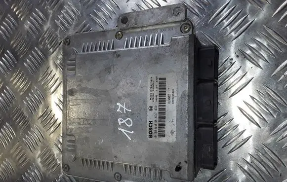 Renault Laguna II Engine control unit/module 0281010637 8200211711 8200085386
