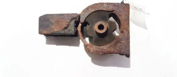 Toyota Avensis T250 Engine mount bracket av74270 av-74270