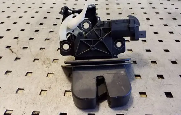 Audi Q7 4L Tailgate/trunk/boot lock/catch/latch 8P4827505C