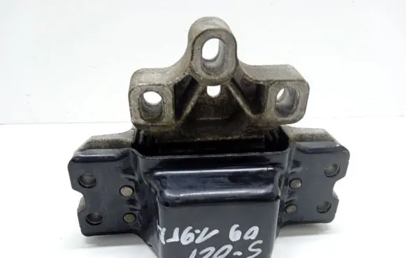 Skoda Octavia Mk2 (1Z) Engine mount bracket 173240A