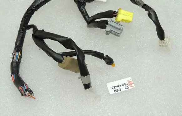 Nissan Navara D40 Other wiring loom 484305X37B 484305X47B