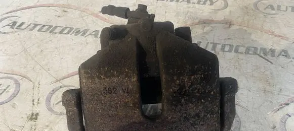 Volkswagen PASSAT CC Front brake caliper