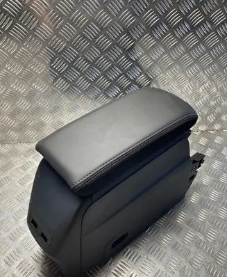 Peugeot 2008 II Armrest PK19738