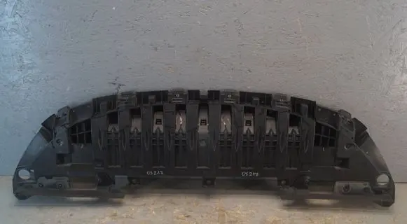 Renault Megane III Front bumper skid plate/under tray 622350001R