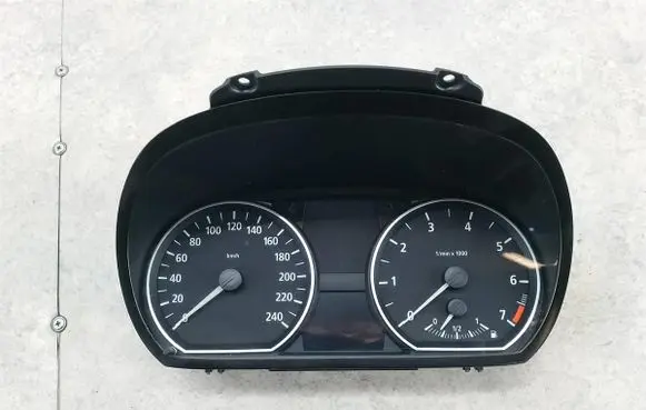 BMW 1 E81 E87 Speedometer (instrument cluster) 10249329110191