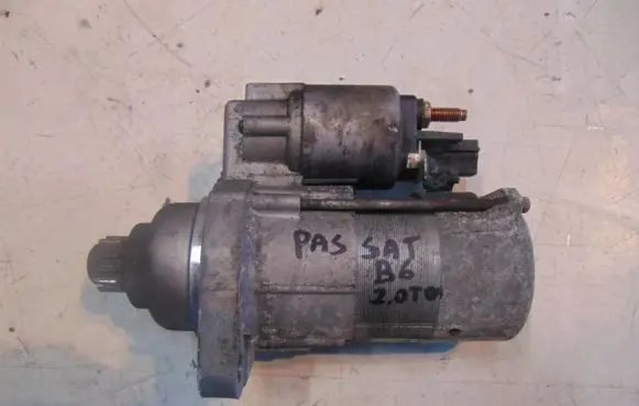 Volkswagen PASSAT B6 Starter motor 02M911023N