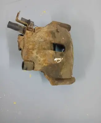 Volkswagen PASSAT B5.5 Front brake caliper