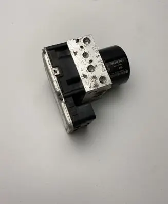 Volkswagen Touareg I ABS Pump 7P0907379J 7P0614517J
