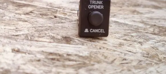 Lexus SC 430 Tailgate opening switch 15A257