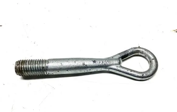 Nissan Qashqai+2 Towing hook eye 