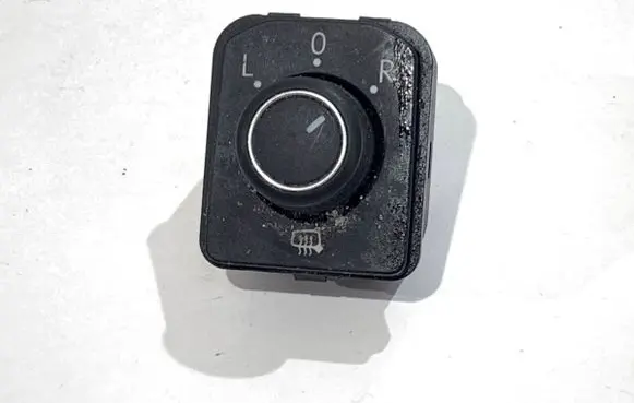 Volkswagen PASSAT B8 Wing mirror switch 3G0959565A