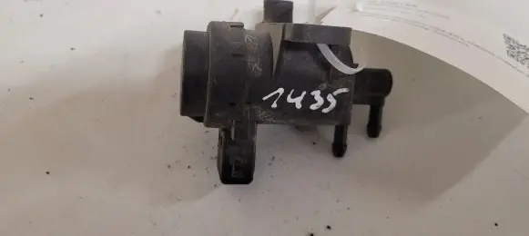 Opel Vivaro Turbo solenoid valve 7700113071