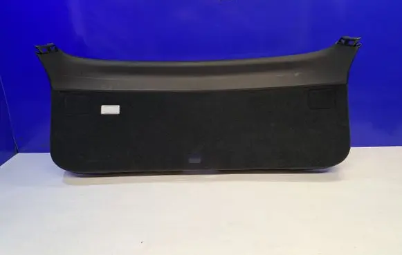 Tailgate trim