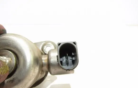Skoda Octavia Mk2 (1Z) Fuel injection high pressure pump 06H127025M