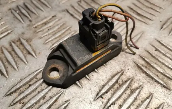 Mercedes-Benz S W220 Airbag deployment crash/impact sensor 0025426918