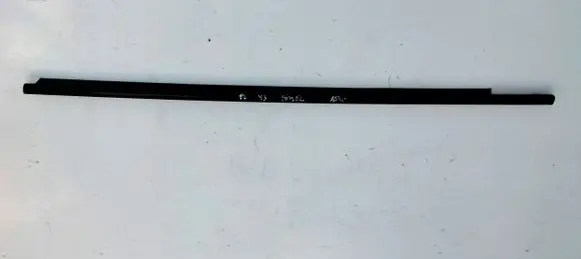 Toyota Yaris Rubber seal loading door window/glass 