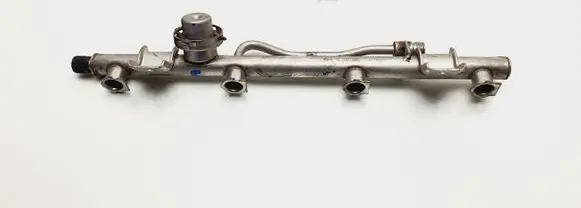 Mercedes-Benz C W203 Fuel main line pipe A1110703095 A1110790392