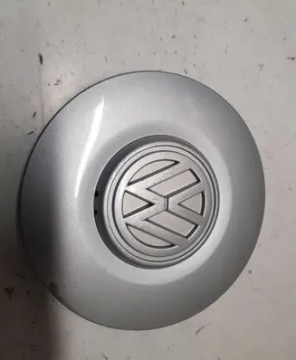 Volkswagen Golf III Original wheel cap 1H0601151B
