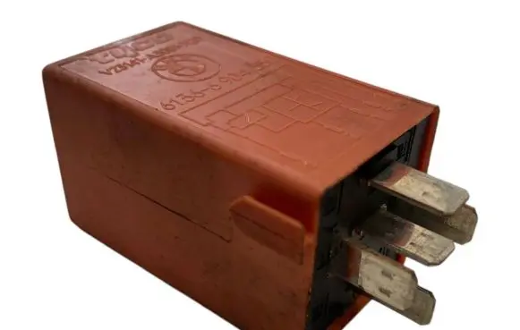 Land Rover Range Rover L322 Window wiper relay 6904550 61366904550