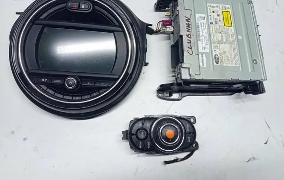 Mini Clubman F54 Radio/CD/DVD/GPS head unit 9328098 19226310 901209950002