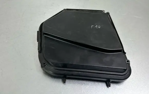 BMW 5 F10 F11 Fuse box cover 7555151 7555152