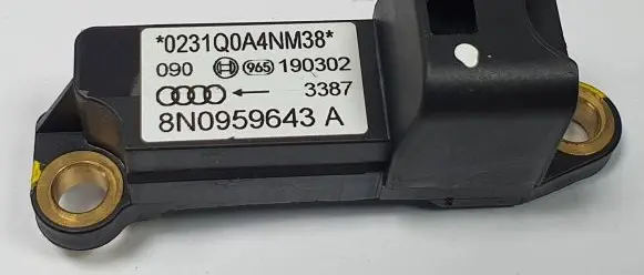 Audi TT Mk1 Airbag deployment crash/impact sensor 8N0959643A