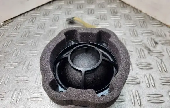 Volvo C70 Front door high frequency speaker 30679365