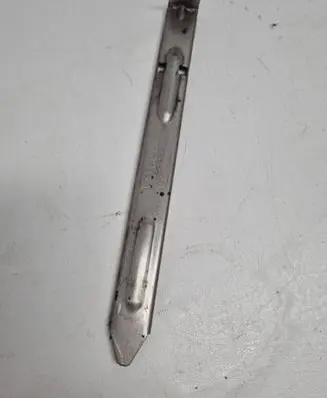 Headlight/headlamp mounting bracket