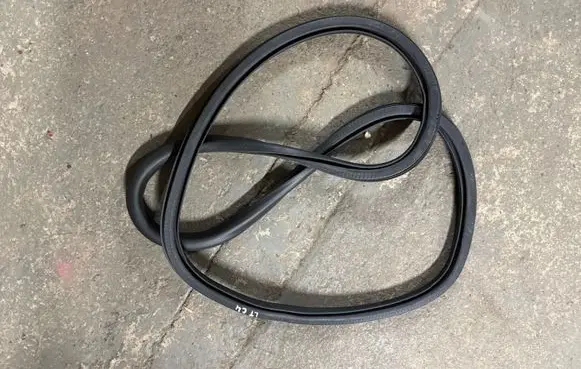 Citroen C4 III e-C4 Rubber seal rear door 