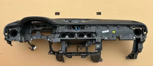 Mercedes-Benz X-class W470 Dashboard 681PC5XA0A