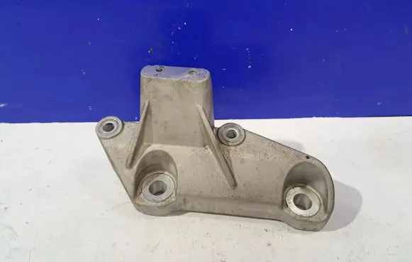 Polestar 2 Engine mounting bracket 31686306