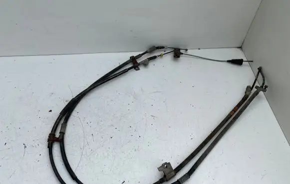 Toyota Avensis T220 Handbrake/parking brake wiring cable 