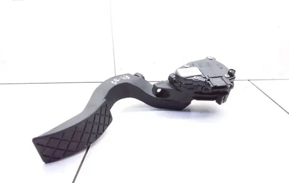 Audi A4 S4 B7 8E 8H Accelerator throttle pedal 8E1723523G 6PV00837506