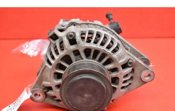 KIA Sorento Generator/alternator 37300-4A110