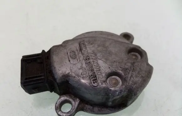 Audi A4 S4 B5 8D Camshaft position sensor 058905161B 0232101024