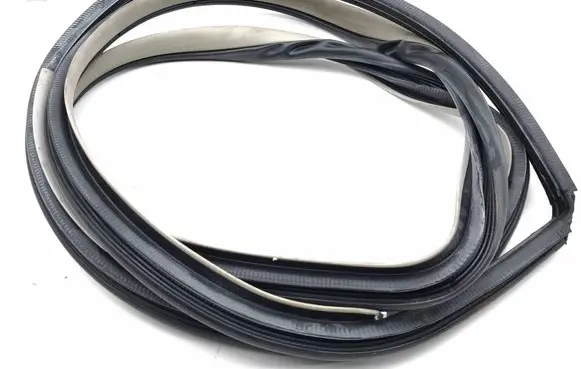 Toyota Prius (XW30) Front door rubber seal