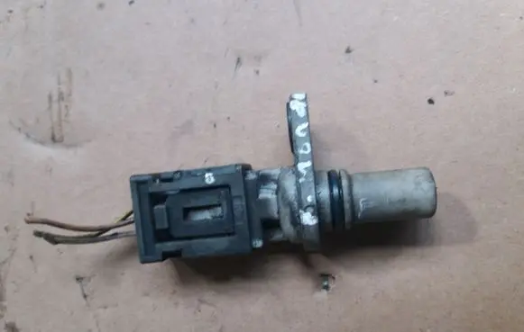 Ford Mondeo Mk III Crankshaft speed sensor 1785KPA66GF35