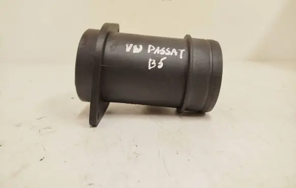 Volkswagen PASSAT B5 Mass air flow meter 8ET00914286