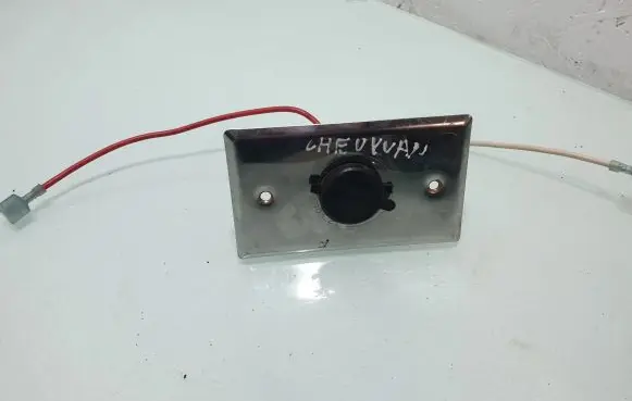 Chevrolet Chevy Van 12 V Socket (front) 