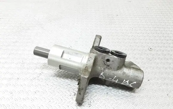 Audi A4 S4 B6 8E 8H Master brake cylinder